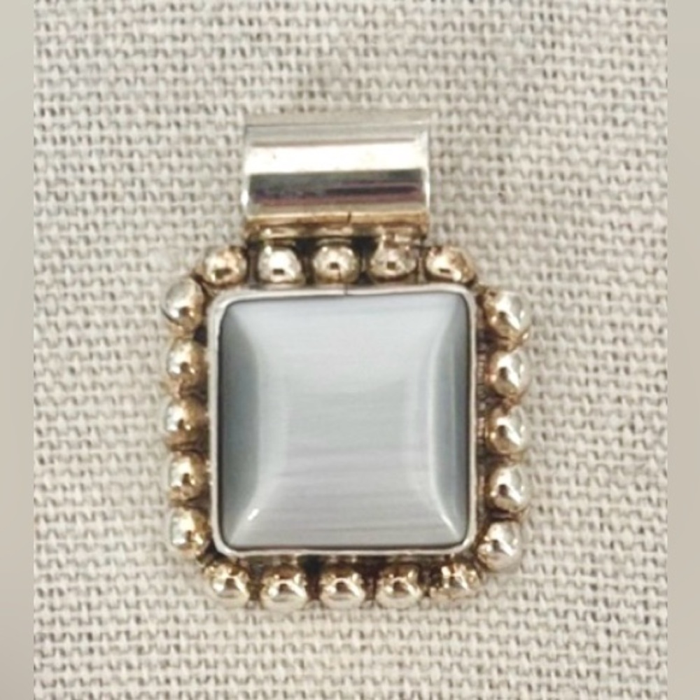 VTG Mexico .925 Sterling Silver Grayish Gem Square Beaded Edge Slider Pendant - Picture 1 of 6